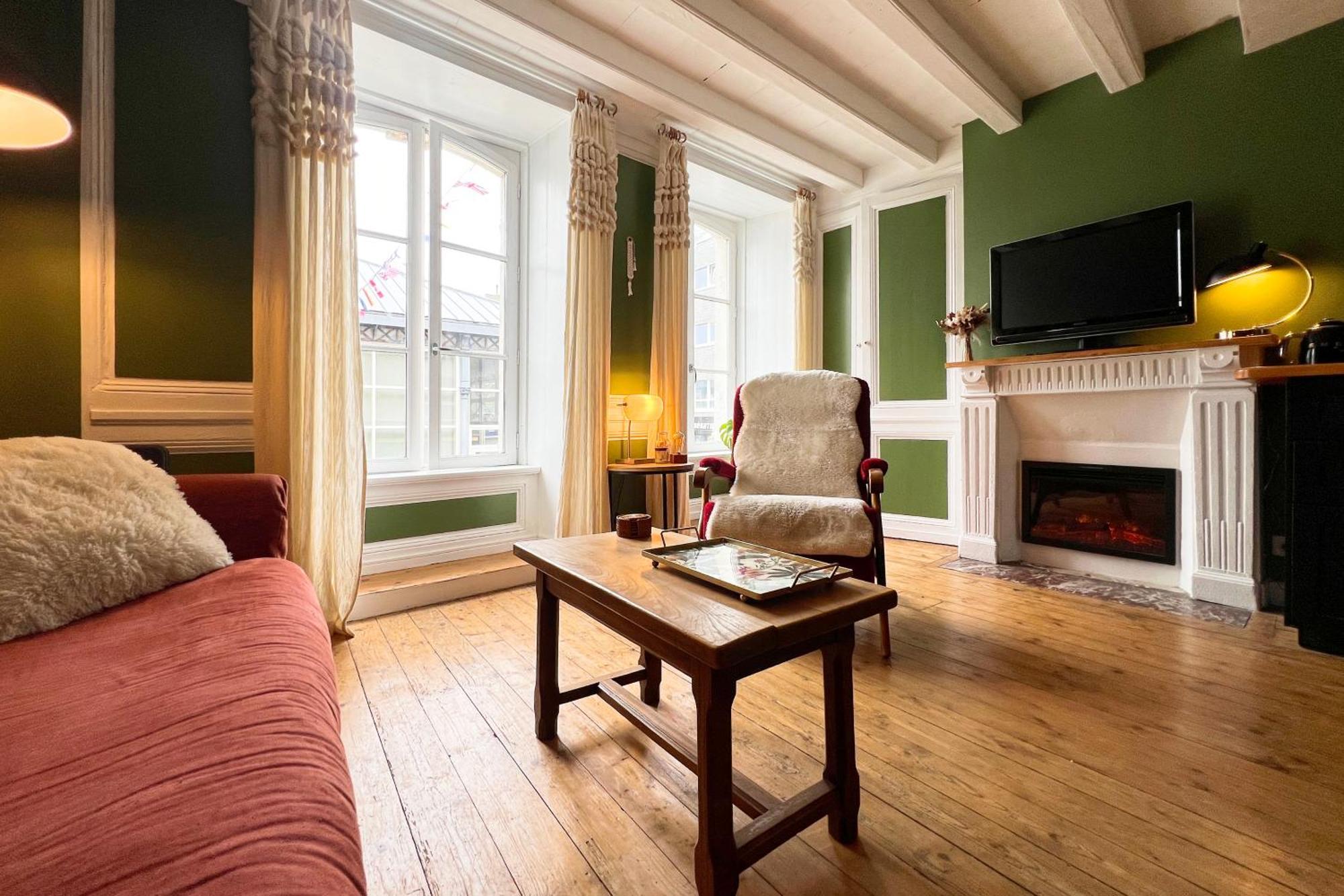 Appart De Charme, 2 Chambres En Centre Ville 瑟堡 外观 照片