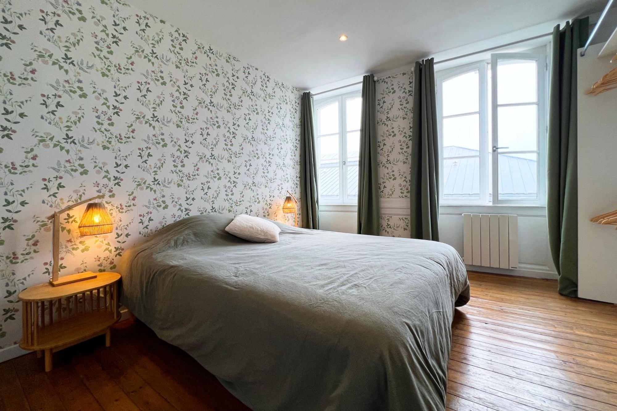 Appart De Charme, 2 Chambres En Centre Ville 瑟堡 外观 照片